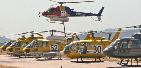 Medios aéreos de la Generalitat de Catalunya, en el Aeropuerto de Sabadell / Foto: JFG