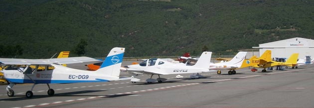 Ultraligeros en el aeródromo de La Seu d'Urgell