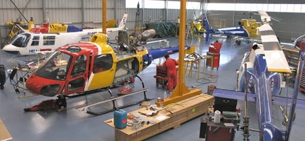 Hangar de la empresa Heliswis Ibérica