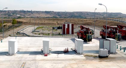 Están ubicadas en la cabecera de pista 36R