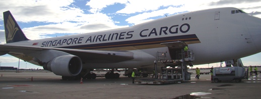 Imagen del Boeing 747 de Singapore Cargo en el aeropuerto de Barcelona - El Prat / Foto: Aena Aeropuertos