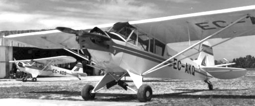 Las Piper J3 Cub EC-AKQ y EC-ADS / Foto: Archivo Leandre Escorell