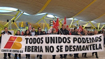 Protesta de trabajadores de Iberia en el aeropuerto de Madrid-Barajas