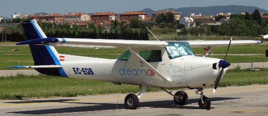 Cessna 150M Commuter de la Escuela de Pilotos Dreamair