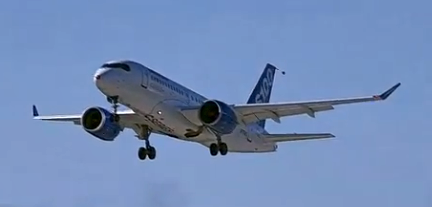El CS100 al inicio de su primer vuelo / Foto: Bombardier
