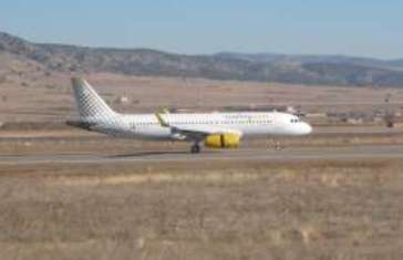 El A320, en el aeropuerto de Teruel