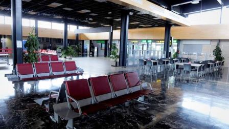 Edificio terminal del Aeropuerto de Huesca
