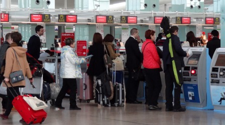 Pasajeros en el aeropuerto de Barcelona