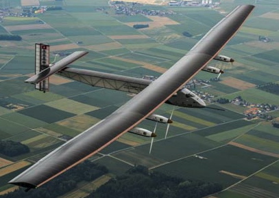El Solar Impulse 2, hoy durante el vuelo inaugural