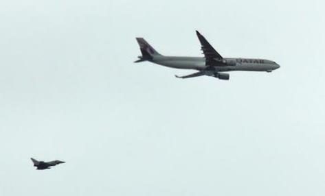El pasado mes de agosto un avión de Qatar Airways fue escoltado por un caza en el Reino Unido por falsa alarma de bomba en el avión