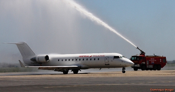 El CRJ-200 de Iberia Regional, el miérciles 6 de mayo en el aeropuerto de Perpignan / Foro: Dominique Weigel