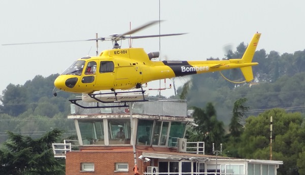 Uno de los helicópteros de la campaña que estará operativo en Cataluña / JFG