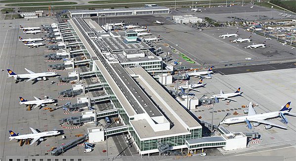 Vista aérea de la terminal satélite