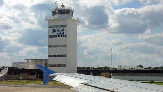 Torre de control del aeropuerto internacional de Mérida