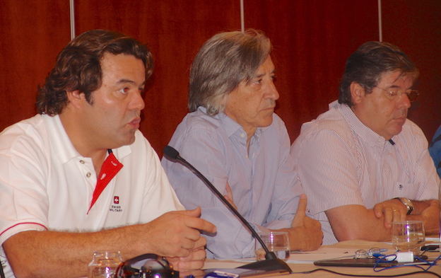 MIembros de la sección sindical de SEPLA en Air Europa durante la asamblea