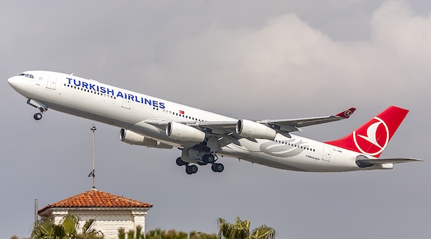 Airbus A340 de Turkish Airlines / Pere Escala