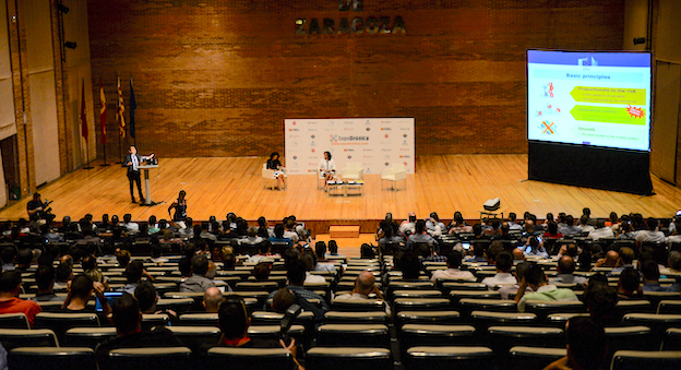 Imagen de la sala dedicada a las conferencias de Expodrónica / Jaime Oriz