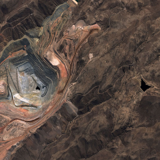 Imagen de la mina Cuajone, captada por PerúSAT / CONIDA