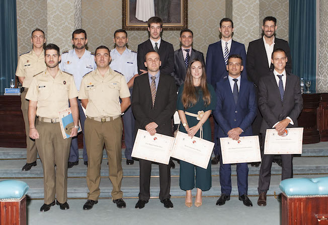 Foto e grupo de los asistentes al máster / ETSIAE - UPM