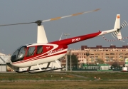 Robinson R44