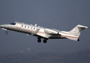 Learjet 40