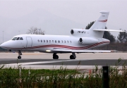 Falcon 900